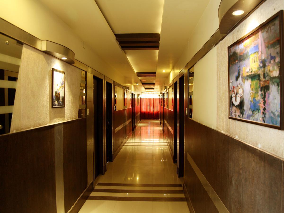Oyo 2054 New Hotel Broadway Bénarès Extérieur photo