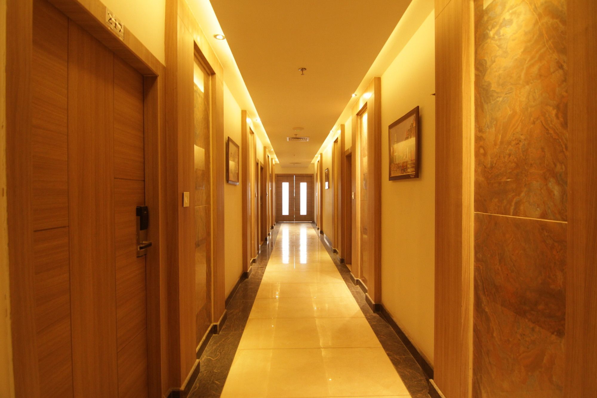 Oyo 2054 New Hotel Broadway Bénarès Extérieur photo